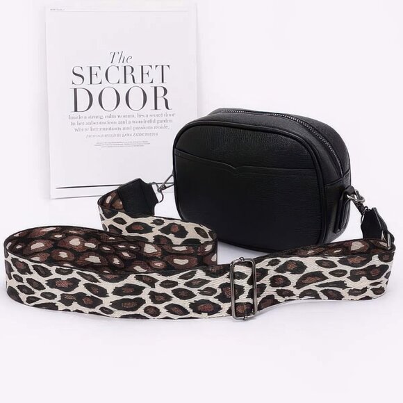 Faux Leather Camera Bag W/leopard Strap - Picture 5 of 5